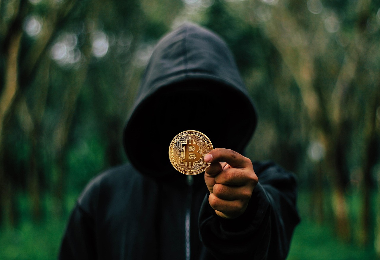 黄金再飙新高！数据：比特币通常在100~150天内跟进拉涨