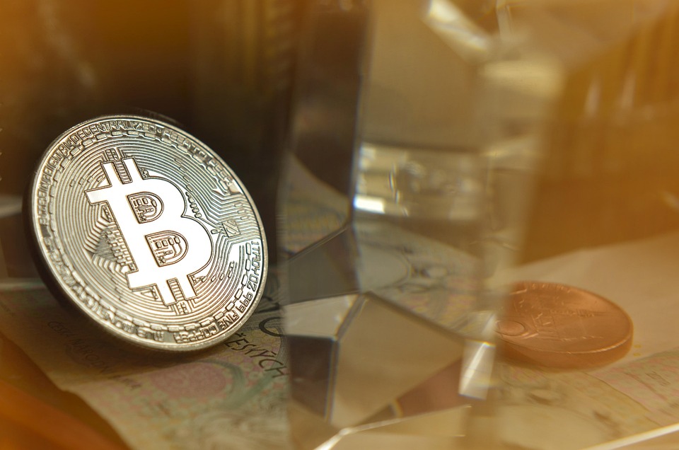 AI概念币ACT、IP 同步暴跌20% 又迅速反弹！诡异的币价走势引热议